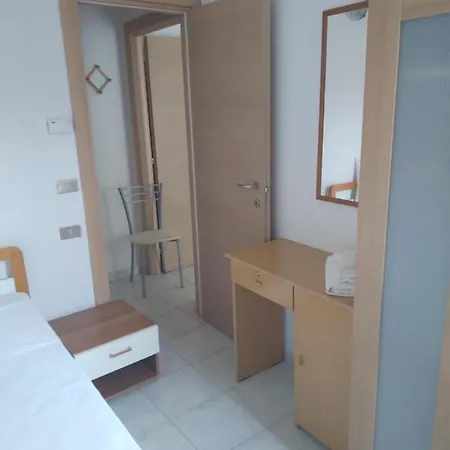 מלון Acapulco 3*