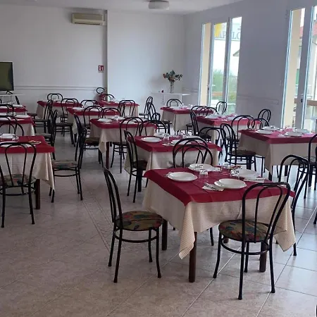 Otel Acapulco 3*