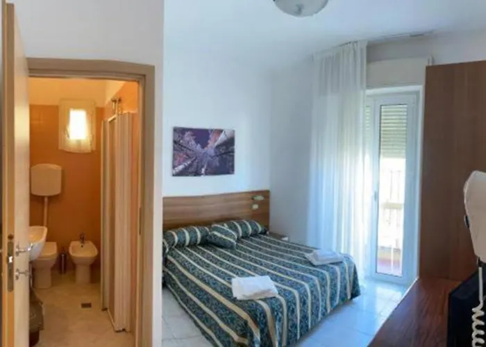 Acapulco Hotel 3*