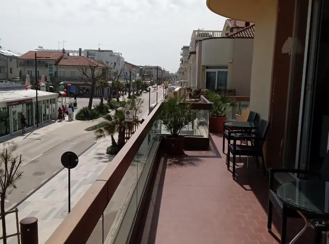 Acapulco Hotel 3*